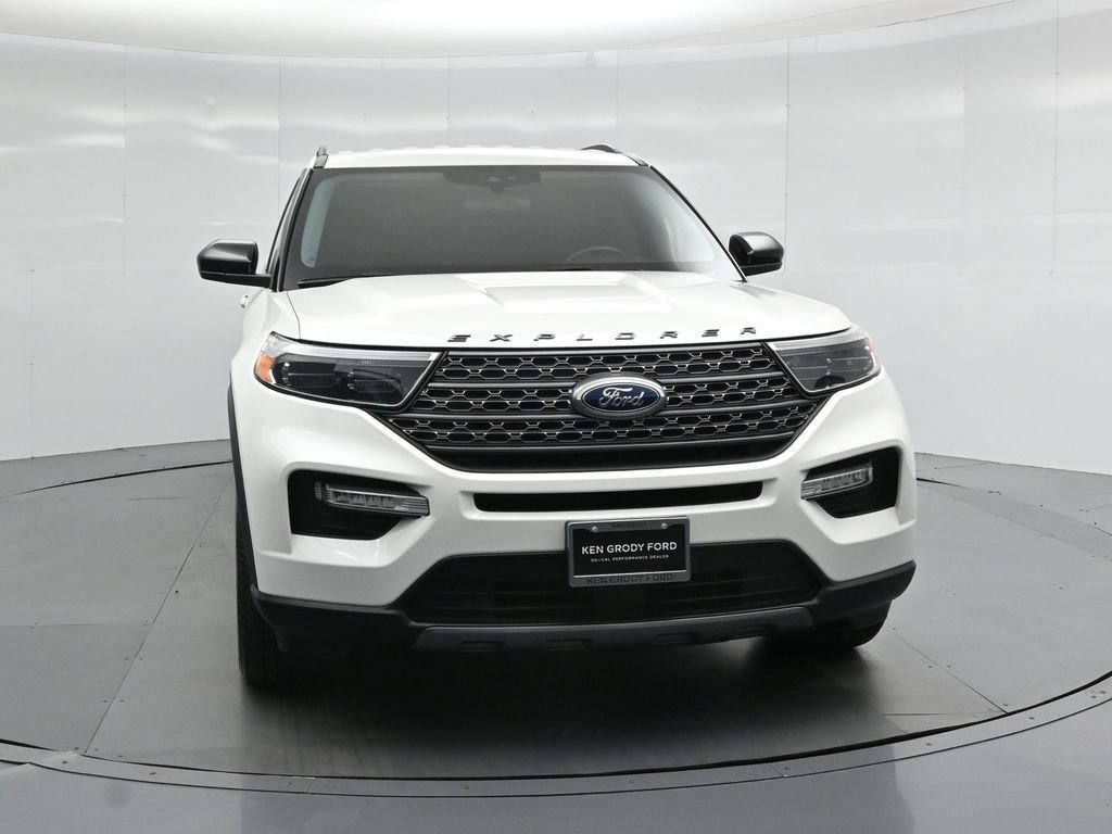 Certified 2023 Ford Explorer XLT w/ Equipment Group 202A RWD image 53