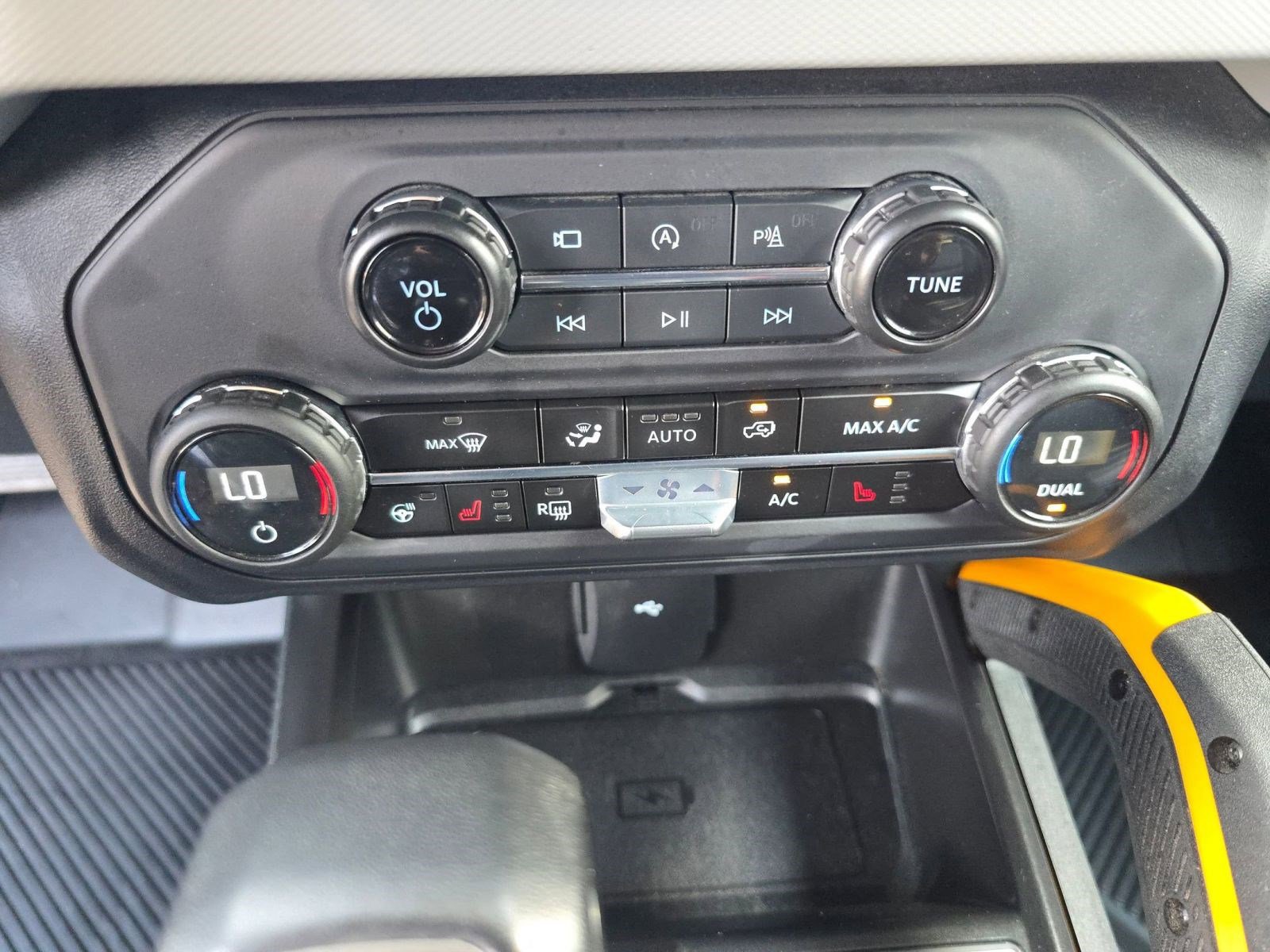 Certified 2023 Ford Bronco Badlands image 18