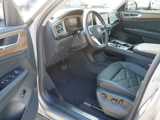 Used 2026 Volkswagen Atlas SE AWD/4WD image 11