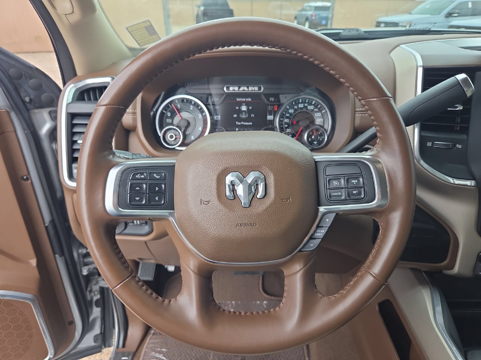 Used 2022 RAM 2500 Laramie AWD/4WD image 23