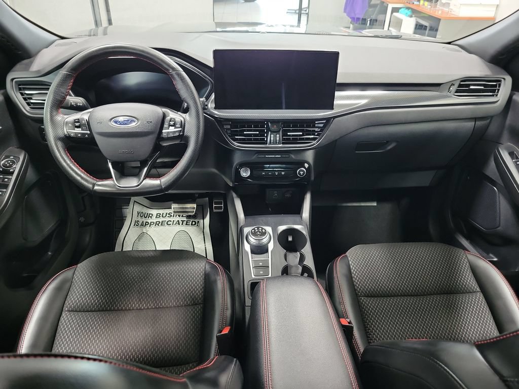 Certified 2023 Ford Escape ST-Line Elite AWD/4WD image 4