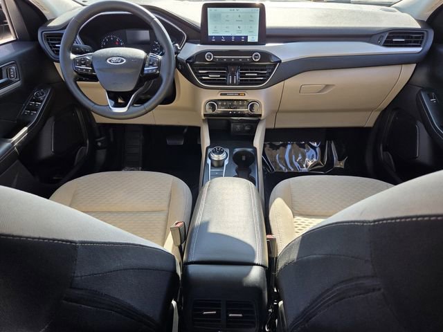 Certified 2022 Ford Escape SE w/ SE Sport Appearance Package image 15