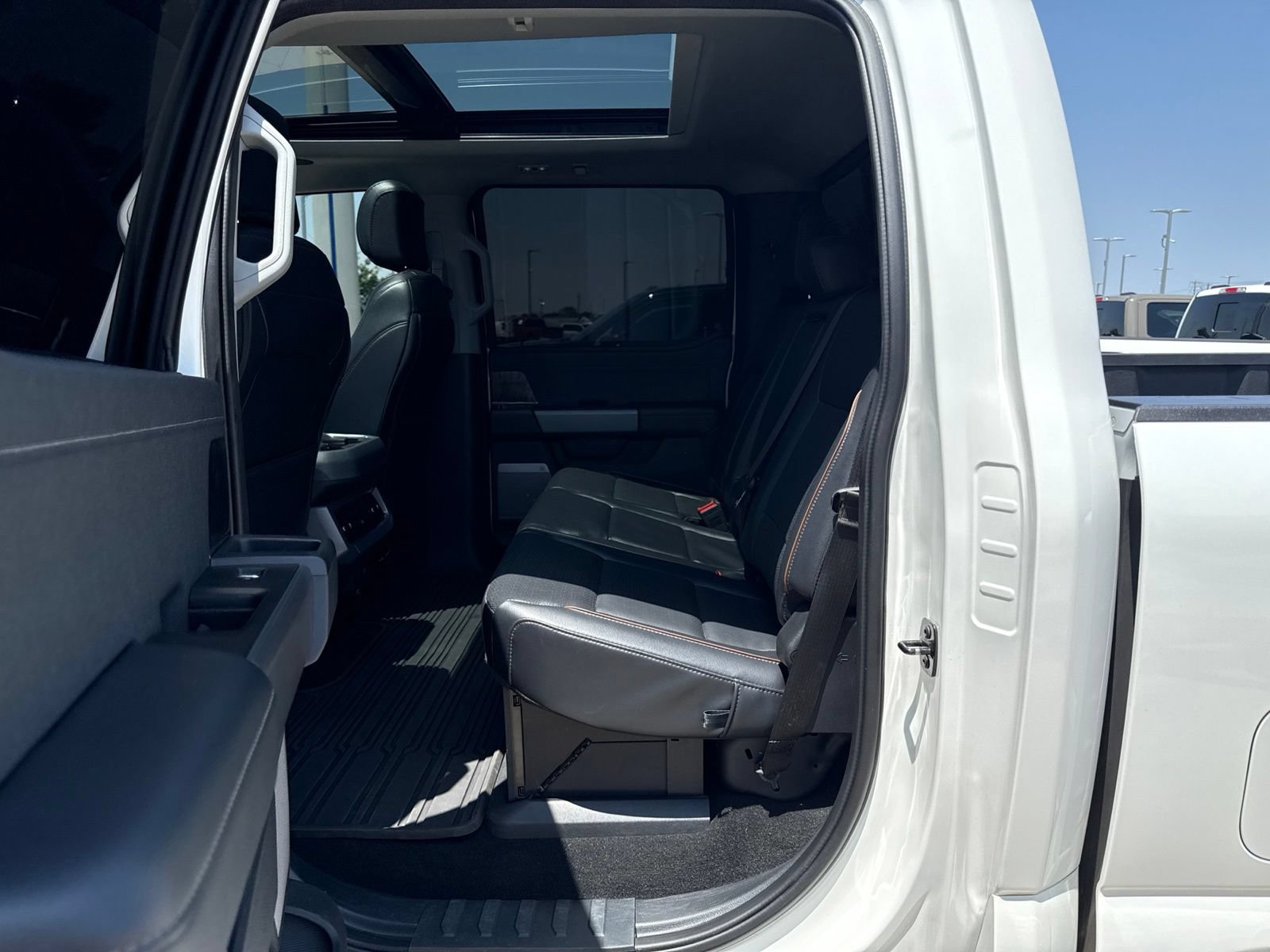 Certified 2025 Ford F350 Lariat w/ Lariat Ultimate Package AWD/4WD image 13