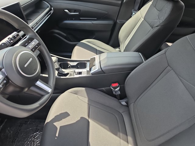 Used 2026 Hyundai Tucson SE FWD image 16