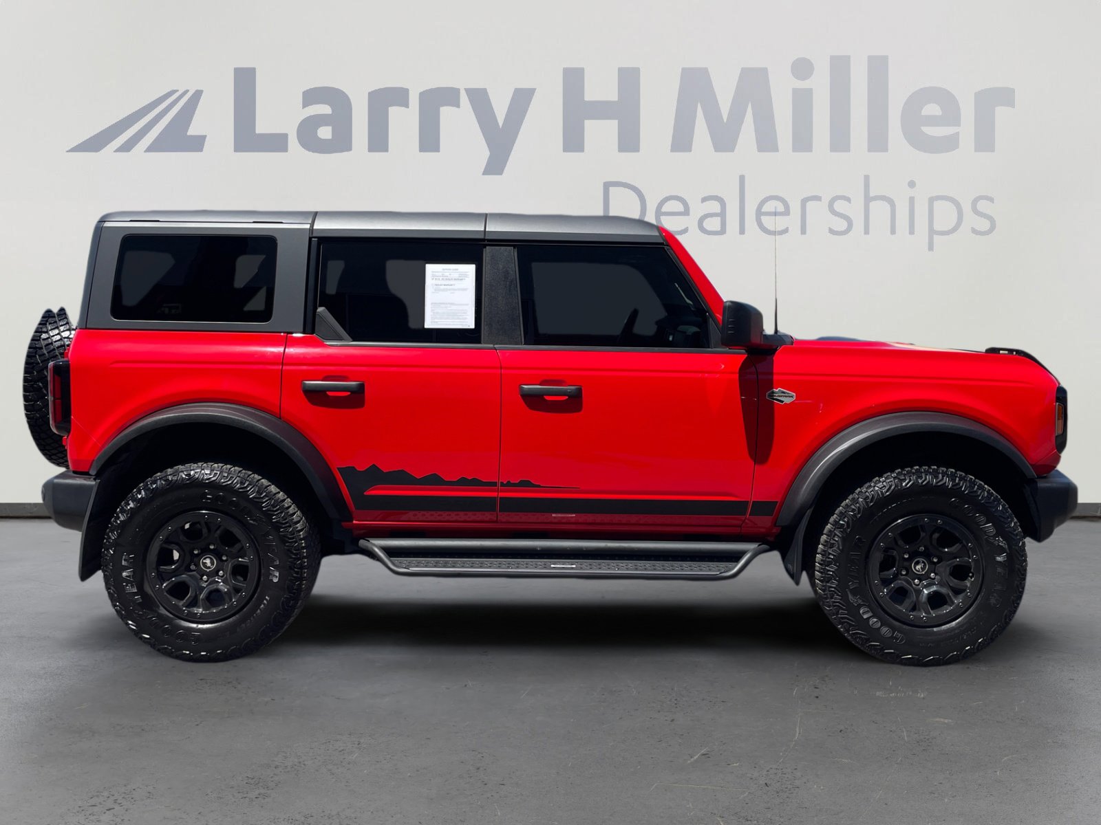 Certified 2022 Ford Bronco Wildtrak AWD/4WD image 6