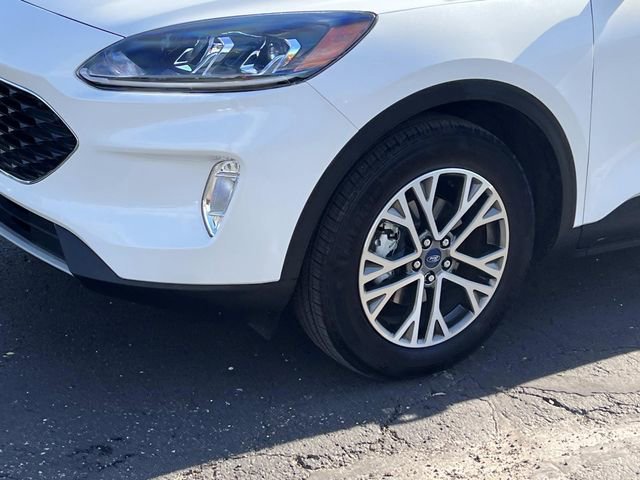 Certified 2022 Ford Escape SEL w/ Technology Package AWD/4WD image 9