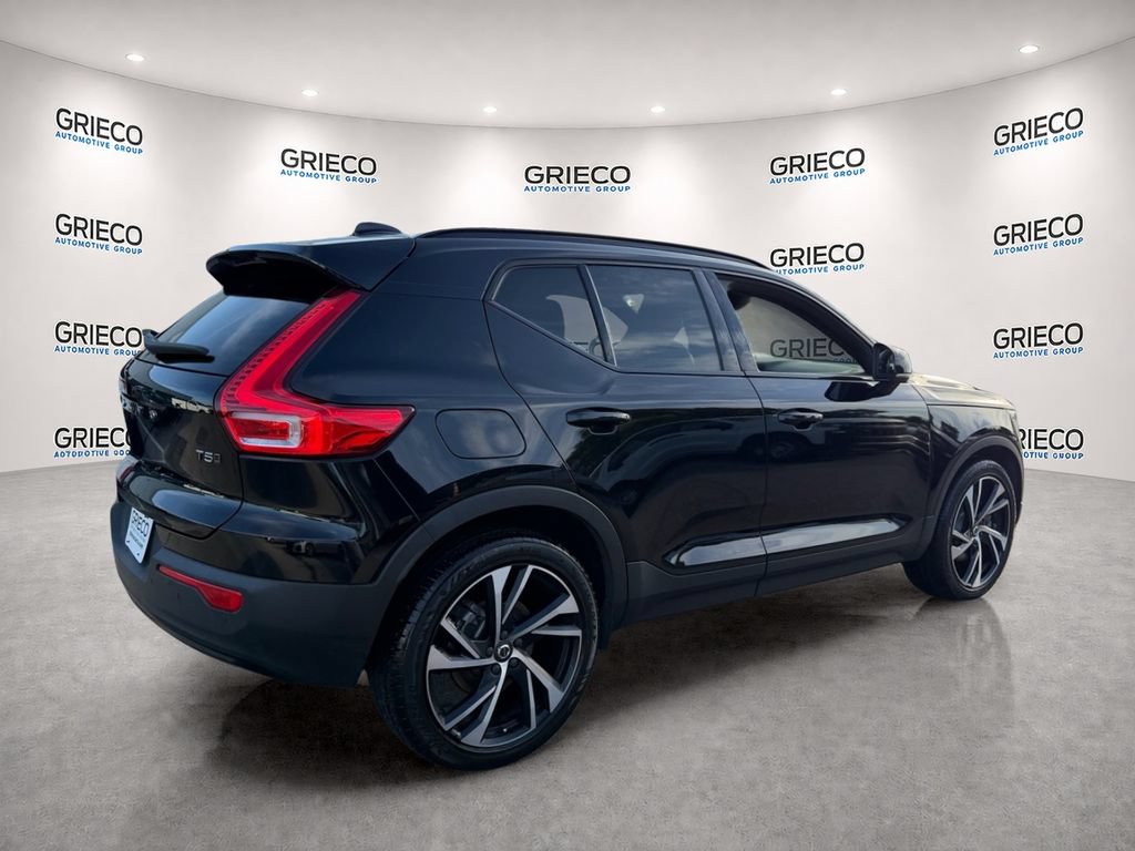 Used 2021 Volvo XC40 T5 R-Design AWD/4WD image 7
