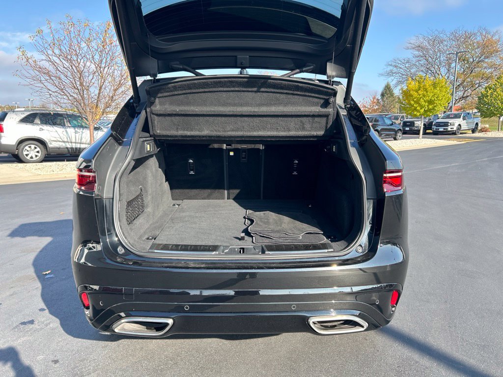 Used 2024 Jaguar F-PACE R-Dynamic S AWD/4WD image 8