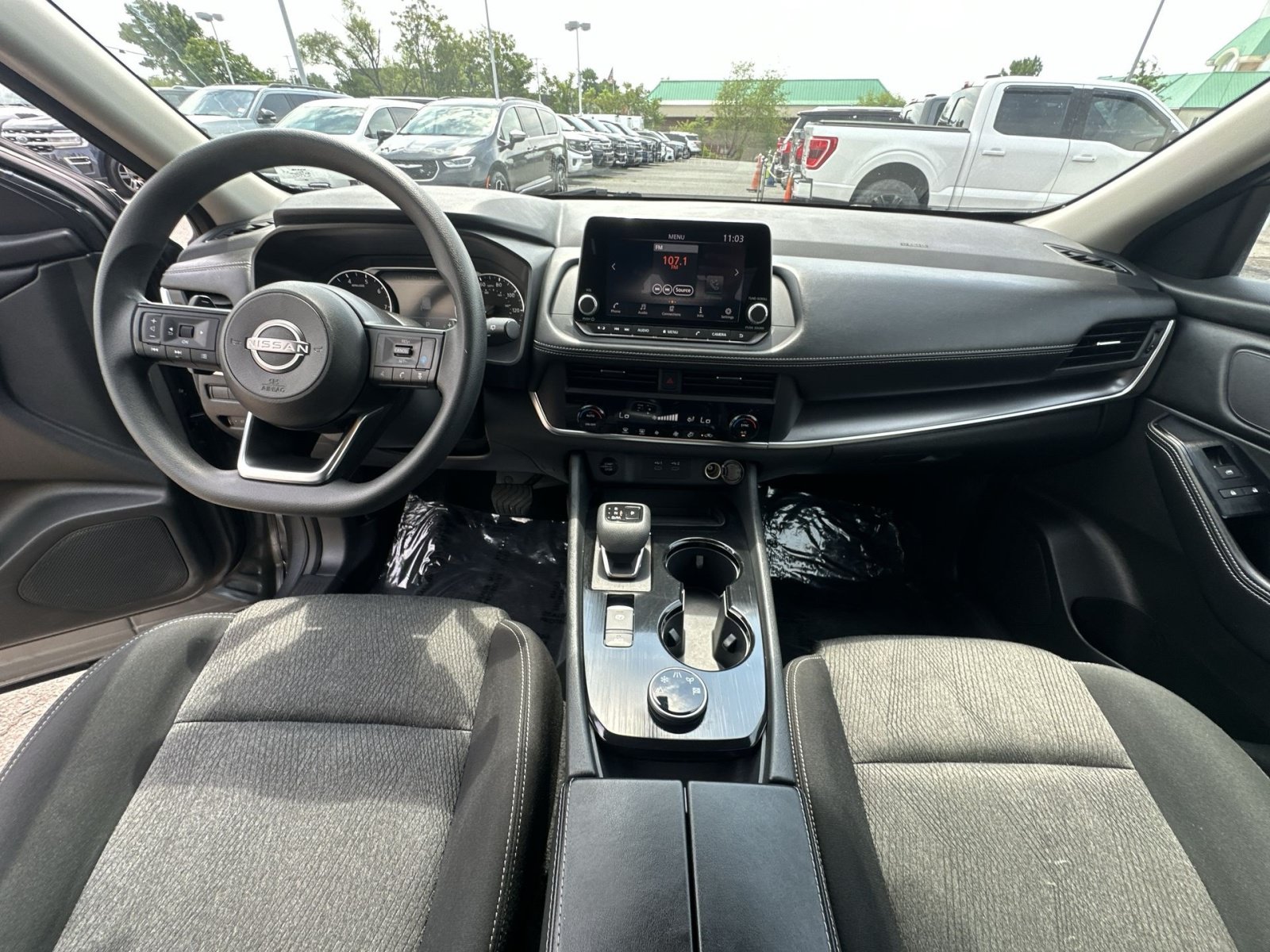 Used 2024 Nissan Rogue SV AWD/4WD image 30