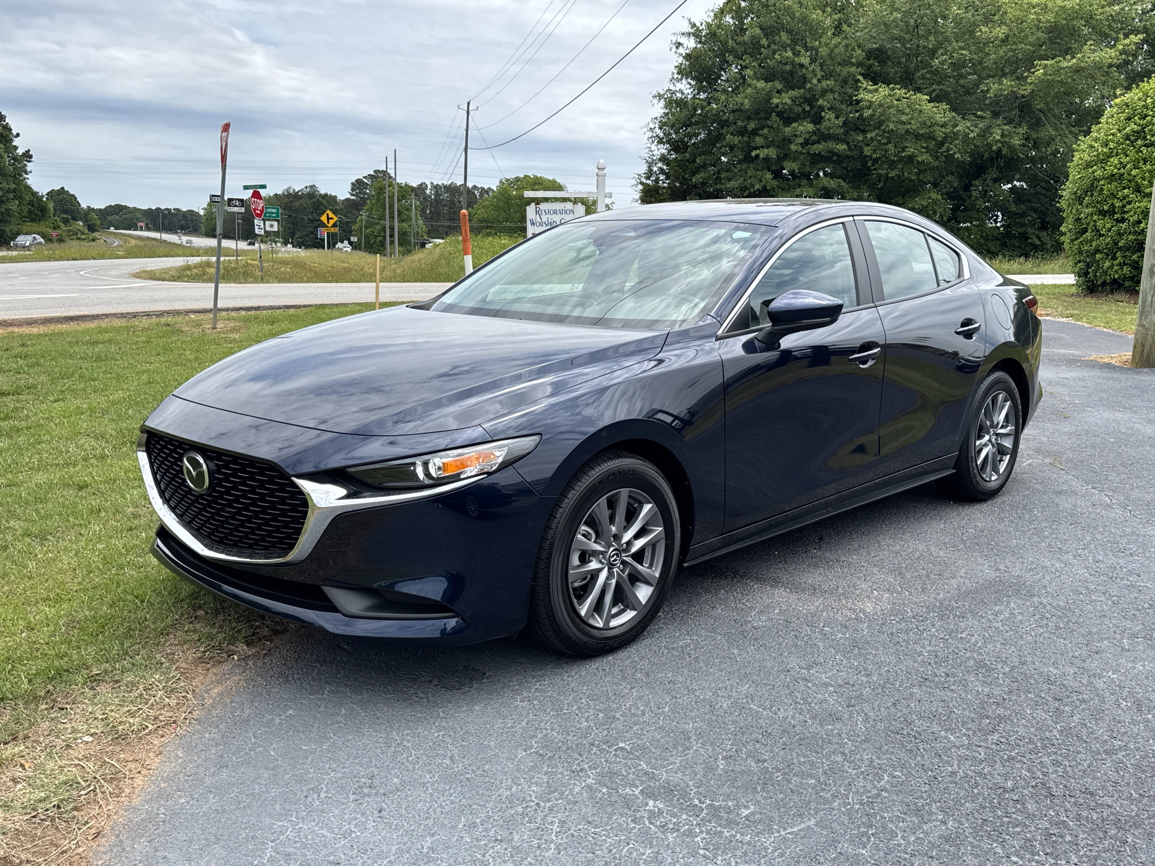 Used 2024 MAZDA MAZDA3 s FWD image 2