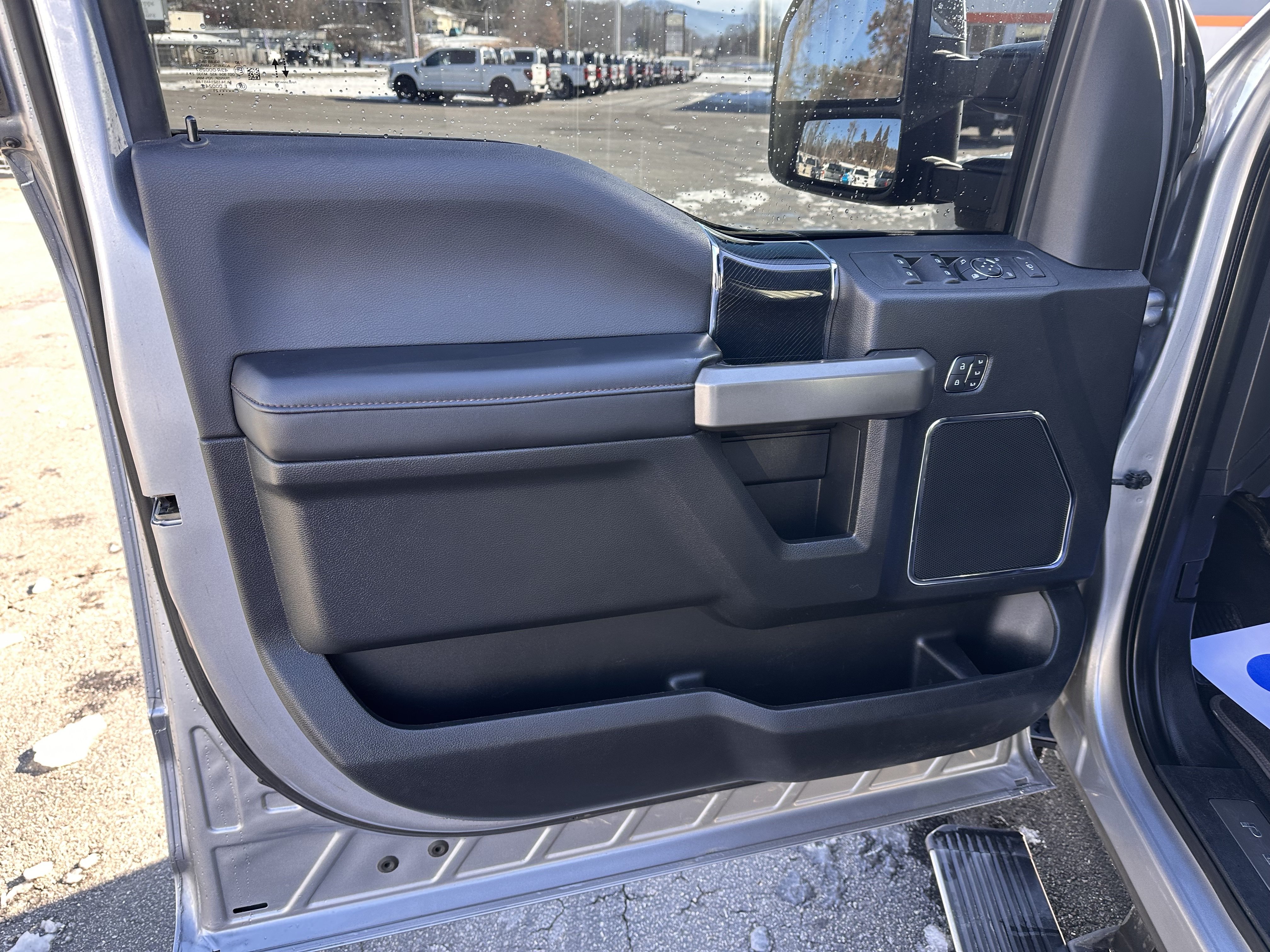 Certified 2021 Ford F350 Platinum AWD/4WD image 10