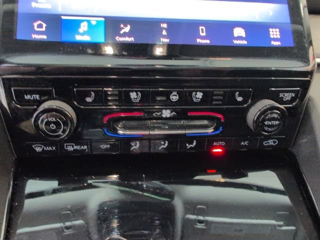 Used 2023 Jeep Grand Cherokee L Limited w/ Luxury Tech Group II AWD/4WD image 25