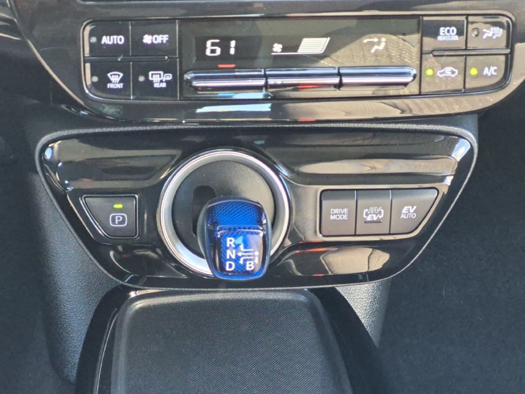 Used 2022 Toyota Prius Prime LE FWD image 19