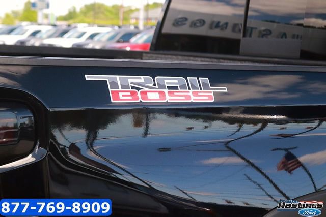 Used 2019 Chevrolet Silverado 1500 LT Trail Boss AWD/4WD image 8