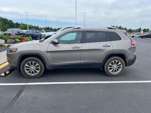 Used 2019 Jeep Cherokee Latitude Plus w/ Comfort/Convenience Group AWD/4WD image 4