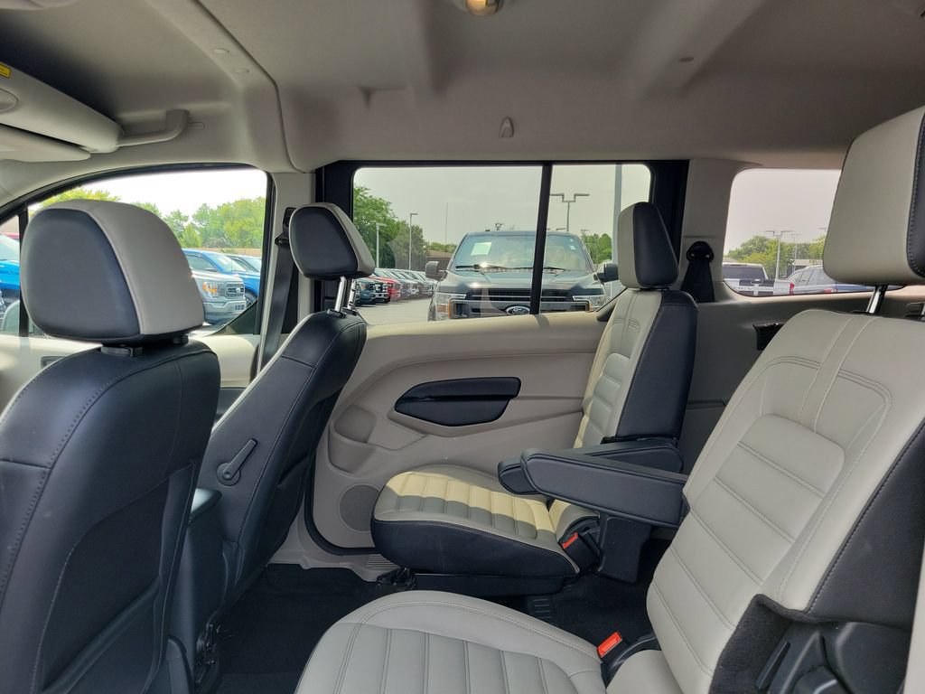 Certified 2023 Ford Transit Connect Titanium FWD image 14