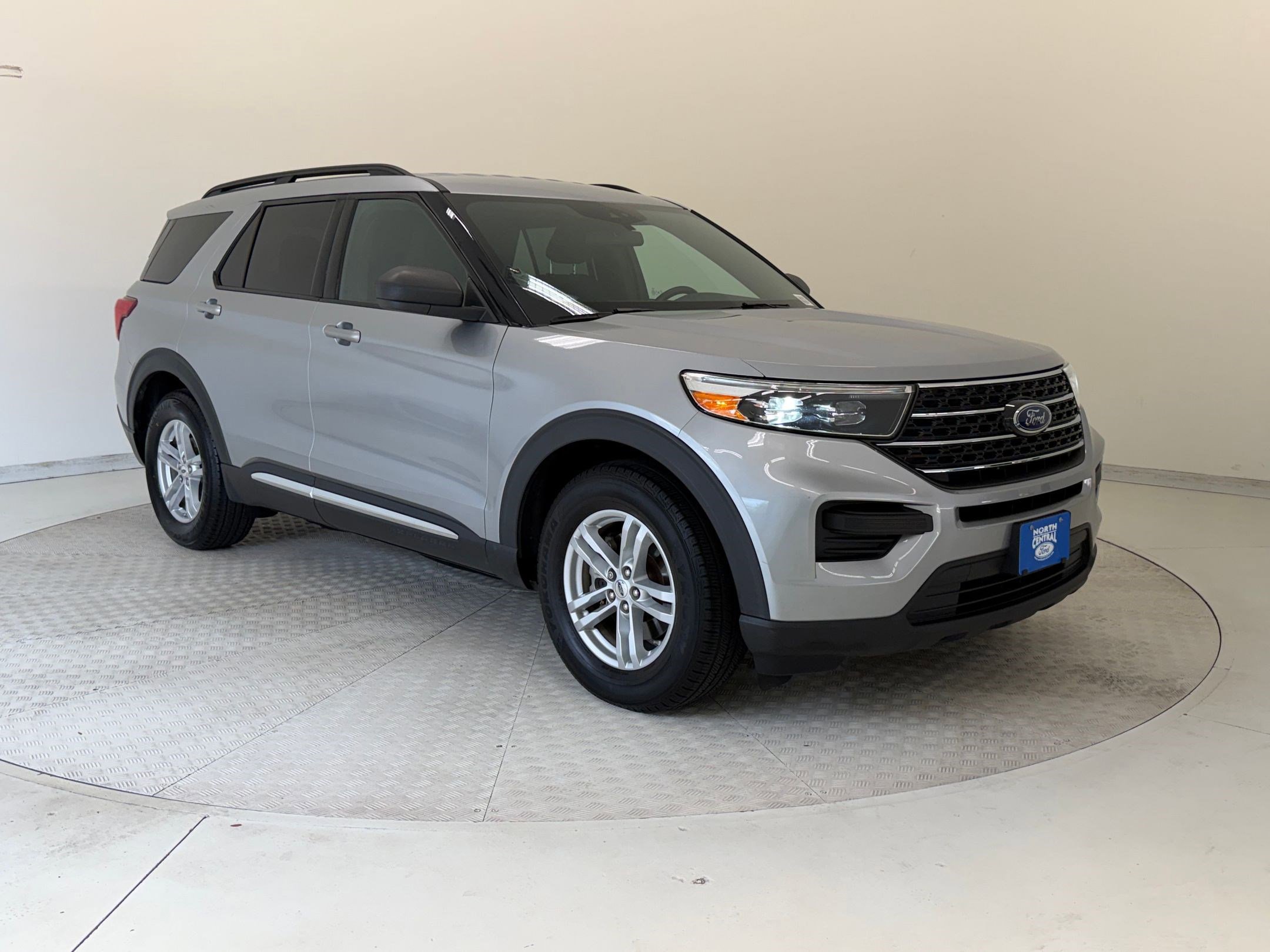 Certified 2020 Ford Explorer XLT image 9
