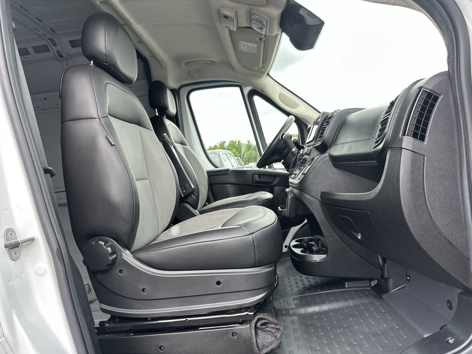 Used 2023 RAM ProMaster 2500 FWD image 26