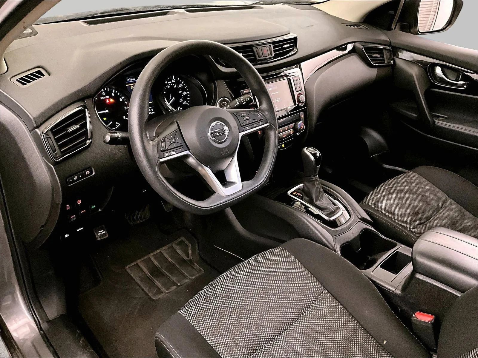 Used 2020 Nissan Rogue Sport SV AWD/4WD image 12
