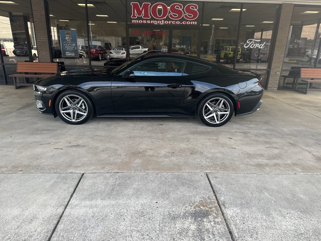 Certified 2025 Ford Mustang Premium image 2