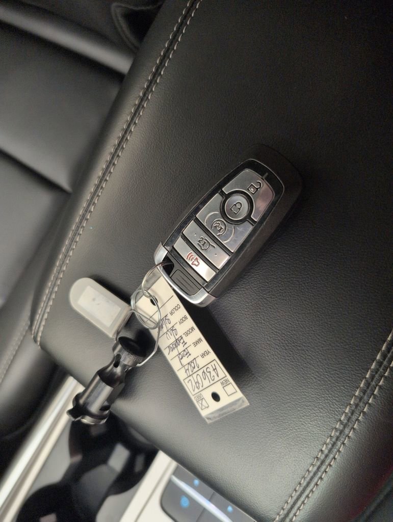 Certified 2024 Ford Explorer XLT w/ Equipment Group 202A RWD image 40