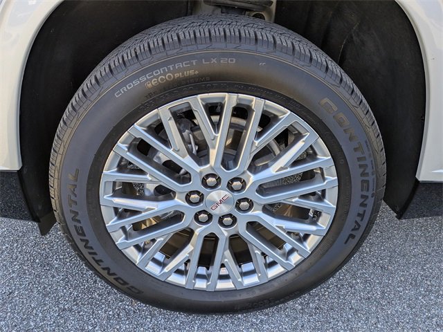 Used 2024 GMC Acadia Denali image 12