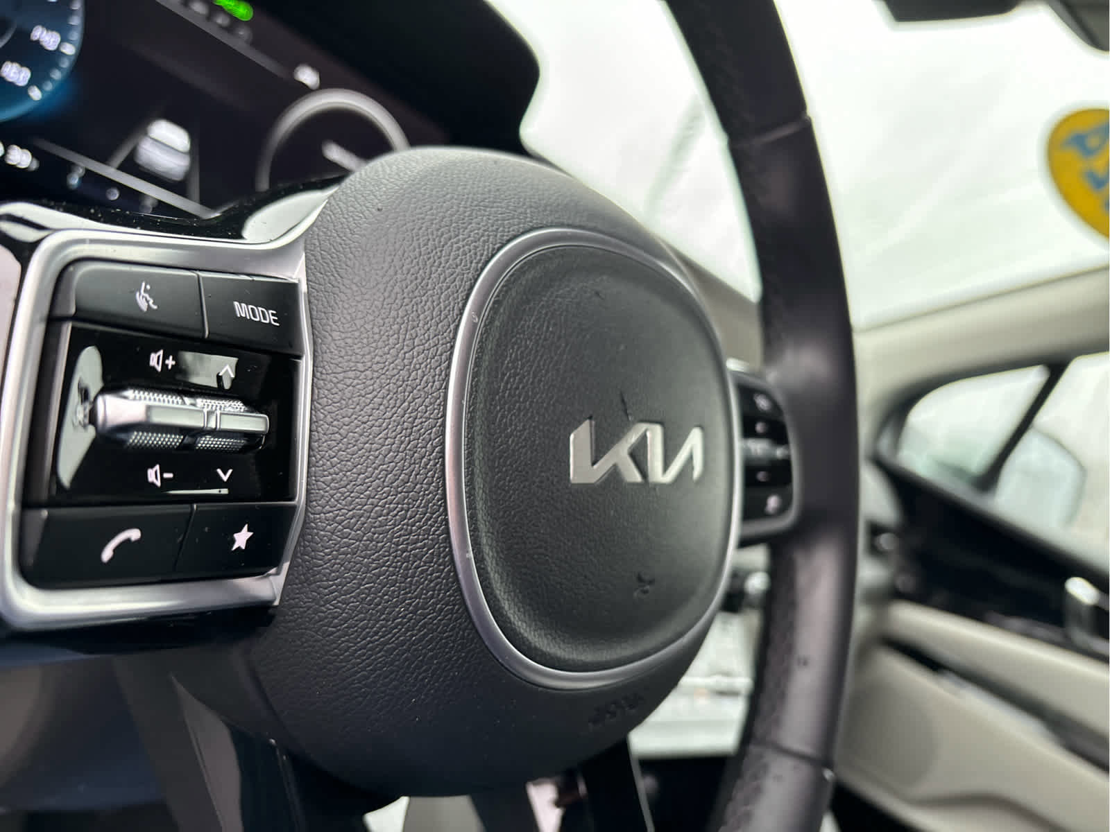 Used 2024 Kia Carnival SX image 15