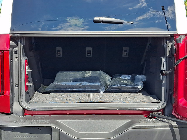 Certified 2025 Ford Bronco Heritage Edition AWD/4WD image 29