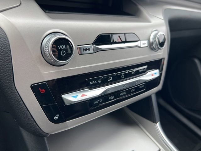 Certified 2022 Ford Explorer XLT w/ Equipment Group 202A image 15