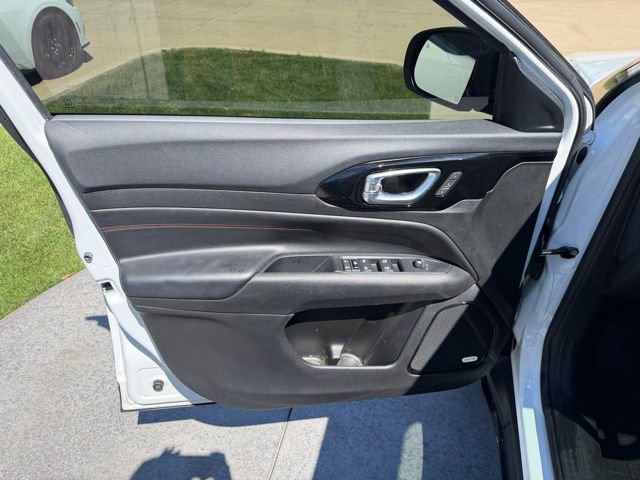 Used 2022 Jeep Compass Trailhawk w/ Trailhawk Elite Group image 8