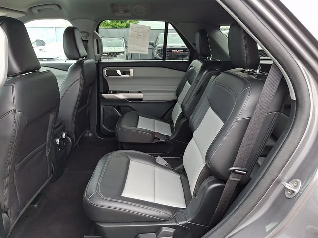 Certified 2023 Ford Explorer XLT w/ Equipment Group 202A AWD/4WD image 11