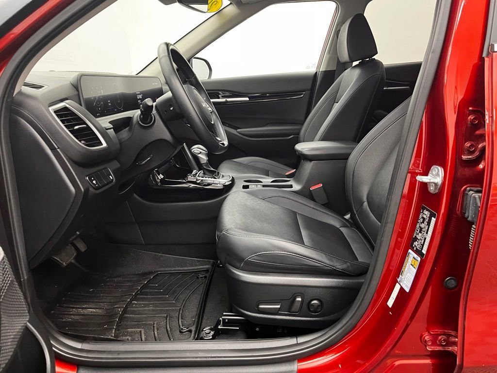 Used 2024 Kia Seltos SX image 17