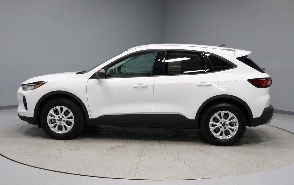 Certified 2025 Ford Escape Active image 2