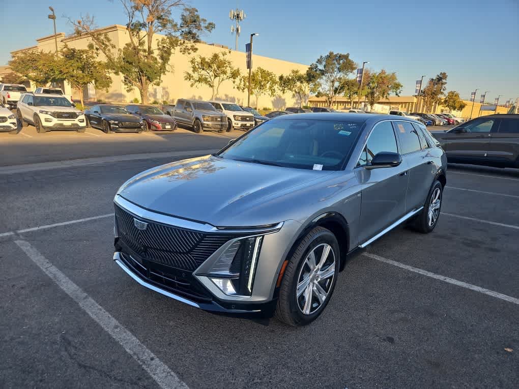 Used 2024 Cadillac Lyriq Tech w/ Driver Assist Package RWD image 1