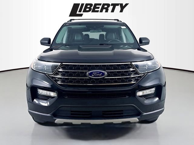 Certified 2022 Ford Explorer XLT w/ Equipment Group 202A image 8