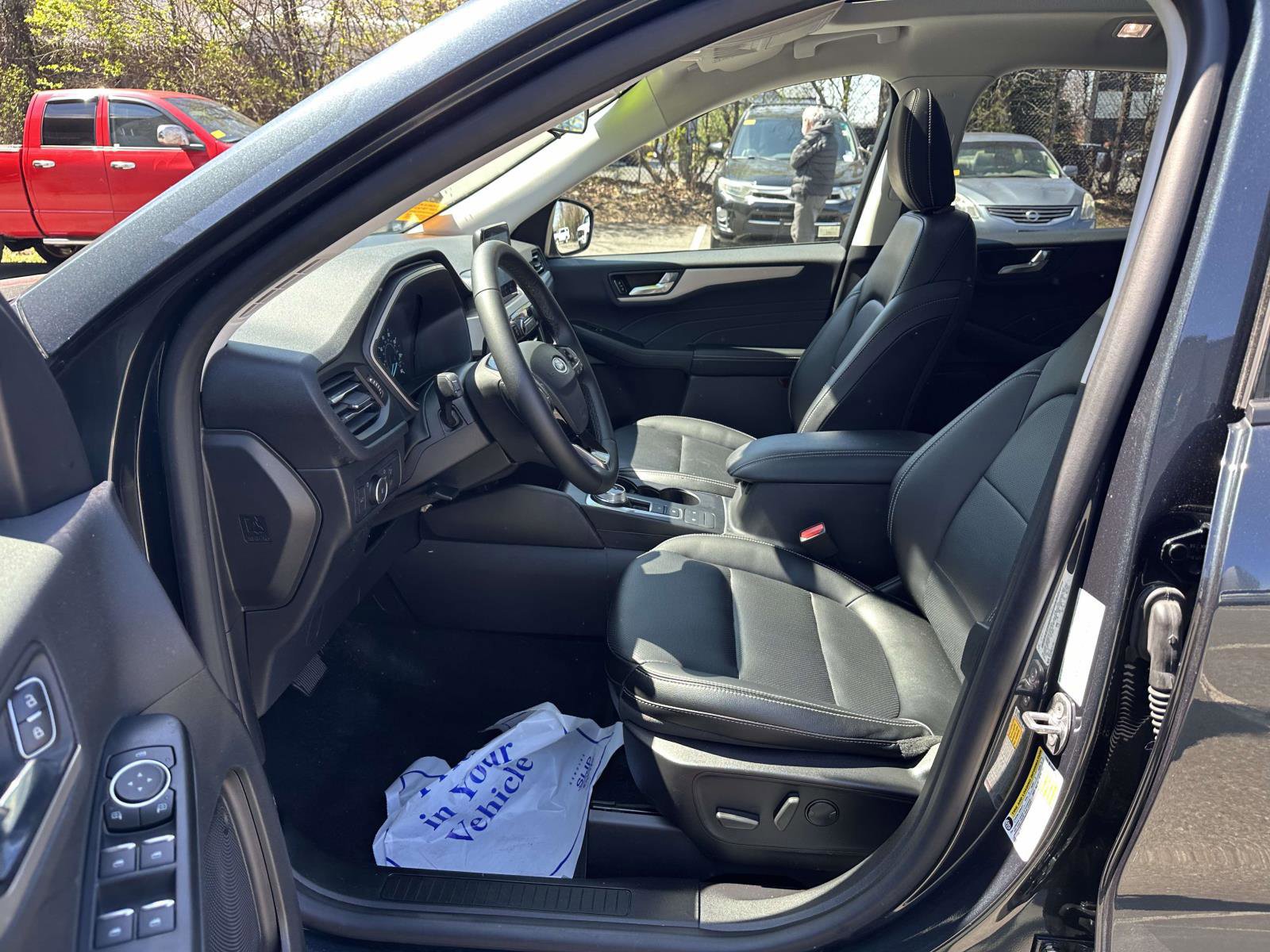 Certified 2022 Ford Escape SEL AWD/4WD image 17