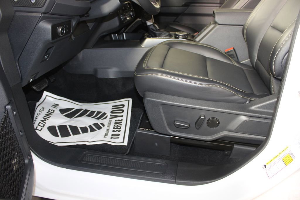 Certified 2025 Ford Bronco Badlands image 10