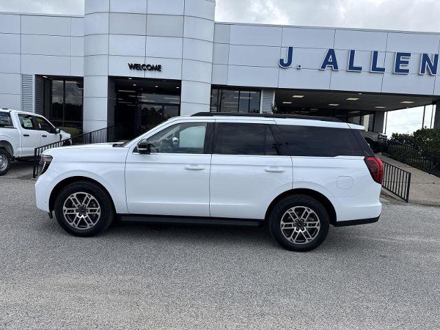 Certified 2025 Ford Expedition Active AWD/4WD image 2