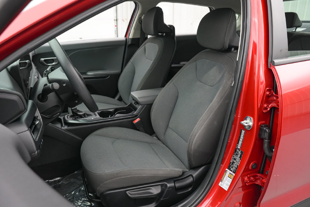 Used 2025 Kia K4 FWD image 11