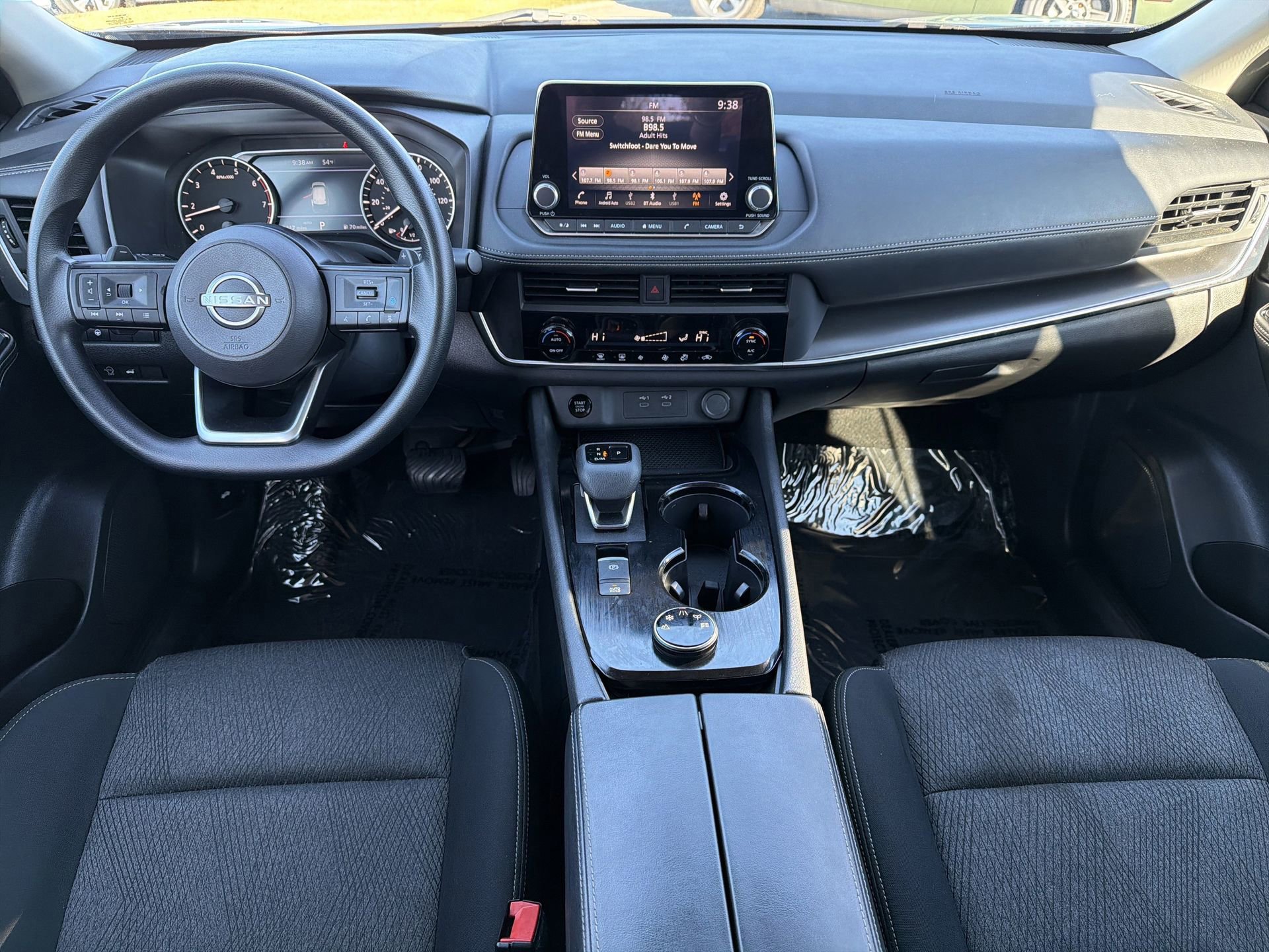 Used 2024 Nissan Rogue SV image 9