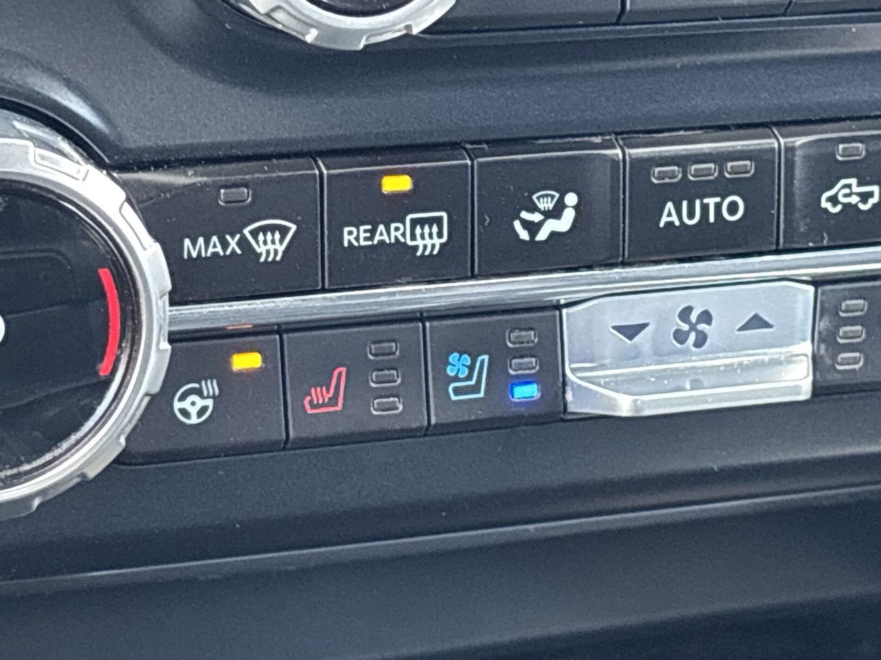 Certified 2023 Ford F250 Lariat w/ Sport Appearance Package image 29