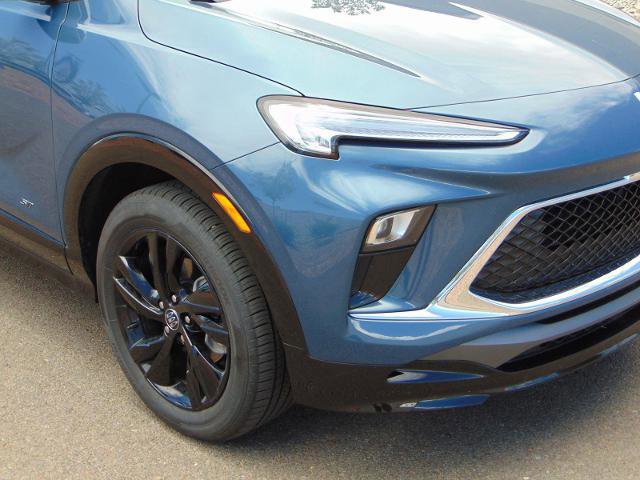 Used 2025 Buick Encore GX Sport Touring w/ Advanced Technology Package image 9