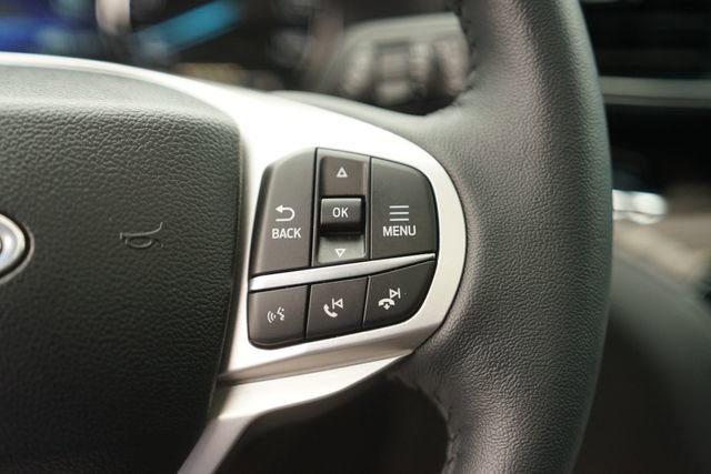 Certified 2023 Ford Explorer Limited w/ Limited Technology Package RWD image 26