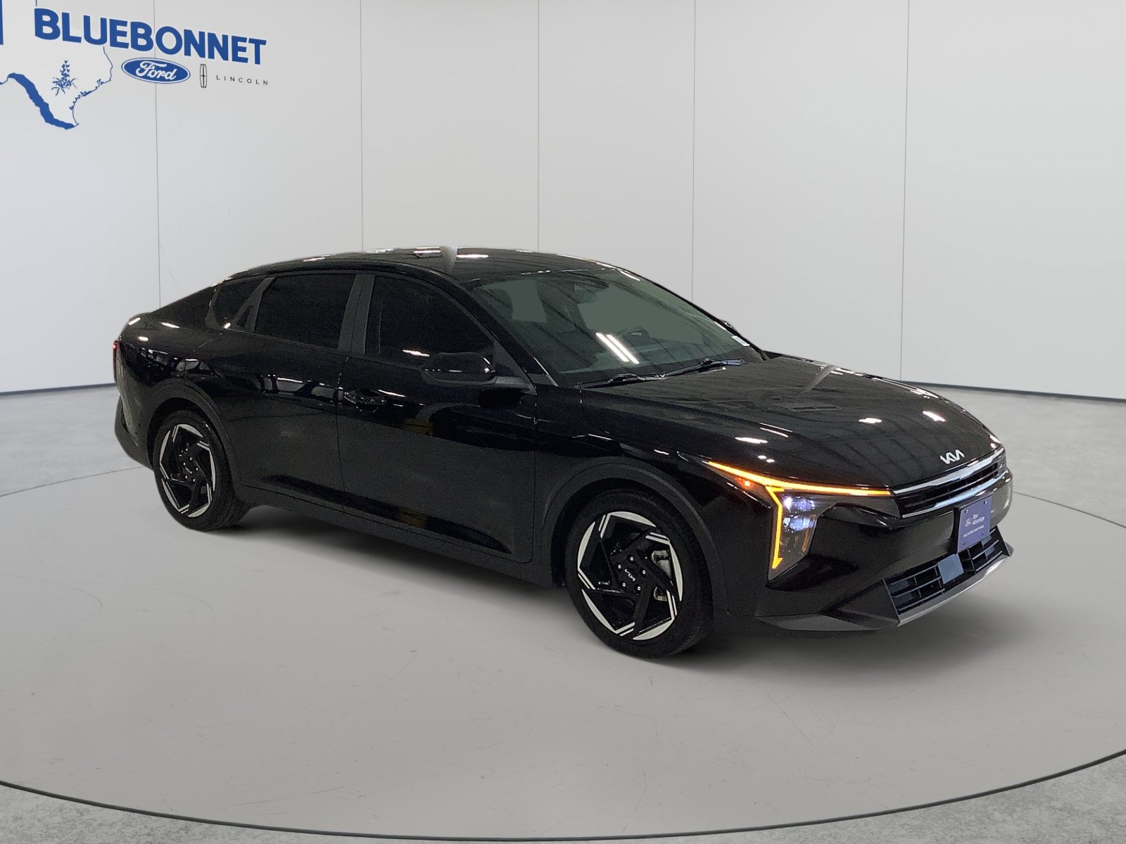 Used 2025 Kia K4 EX FWD image 3