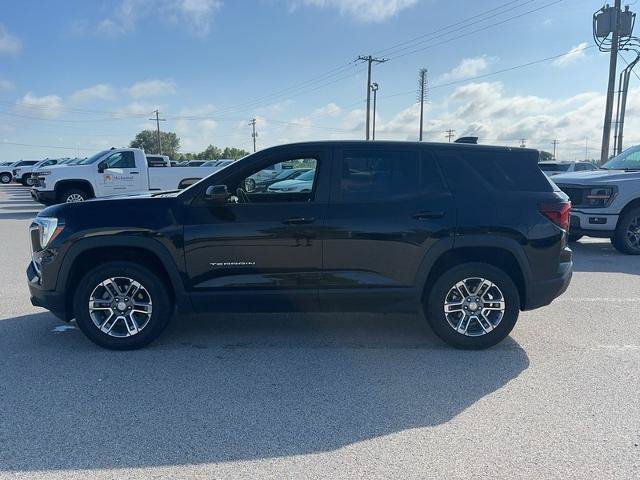 Used 2026 GMC Terrain Elevation FWD image 2