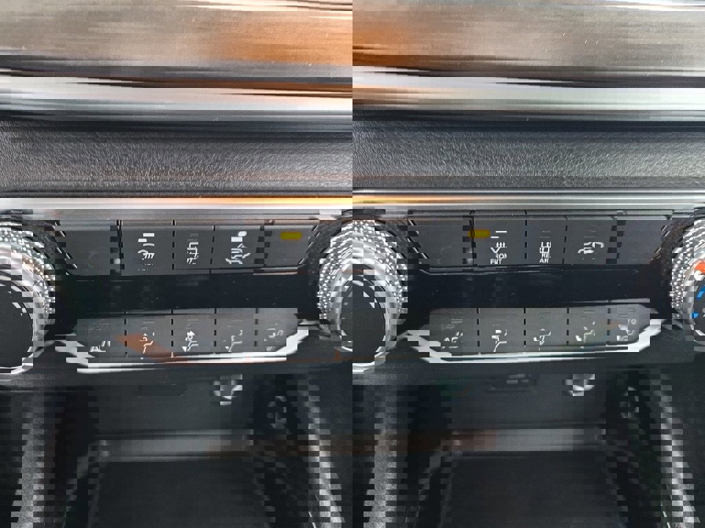 Used 2024 Nissan Altima 2.5 SV image 25