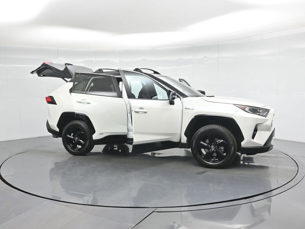 Used 2020 Toyota RAV4 XSE image 3