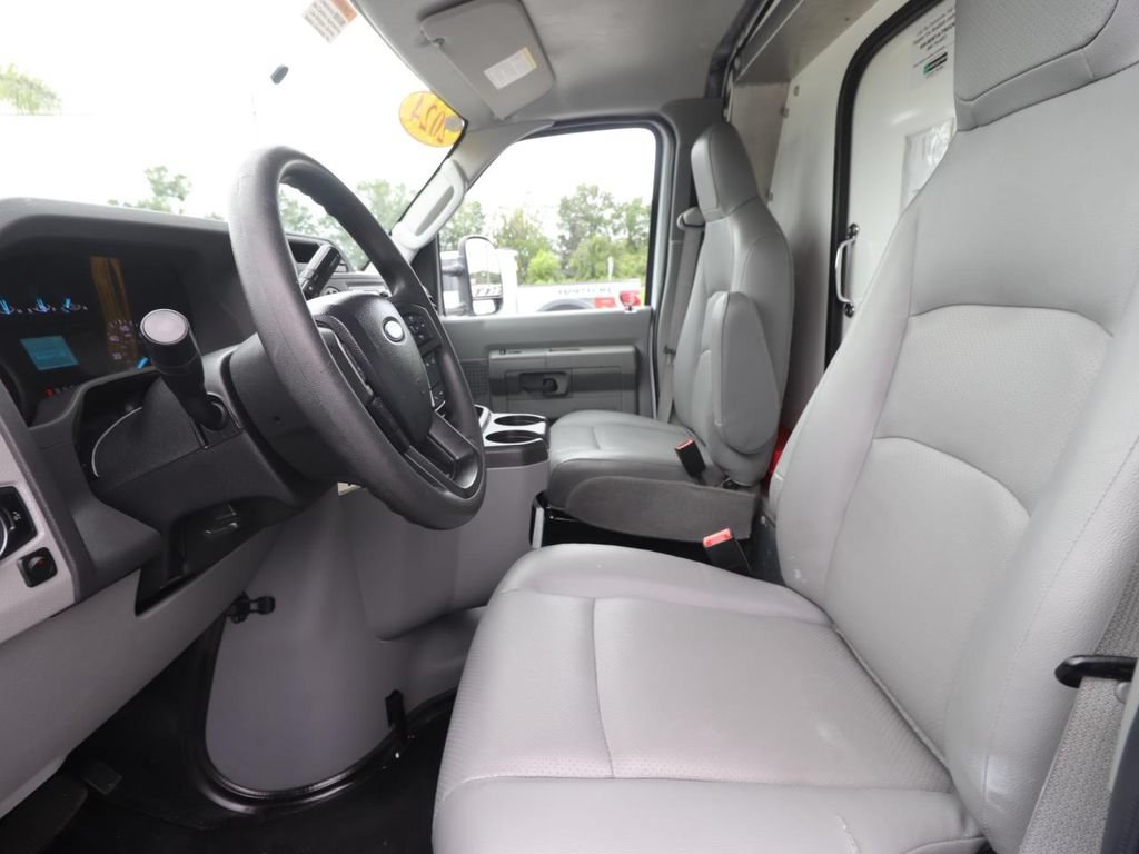 Certified 2024 Ford E-350 and Econoline 350 Super Duty w/ Power Windows & Locks Group RWD image 2