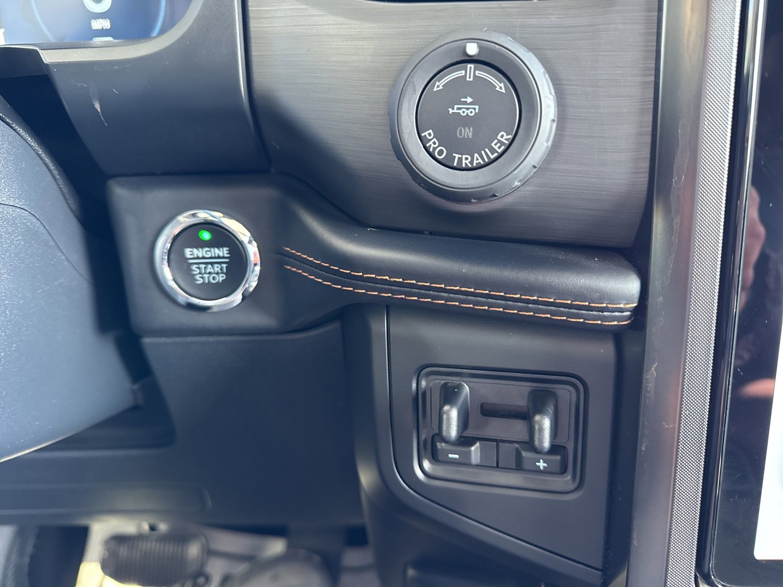 Certified 2023 Ford Expedition Max Platinum image 34