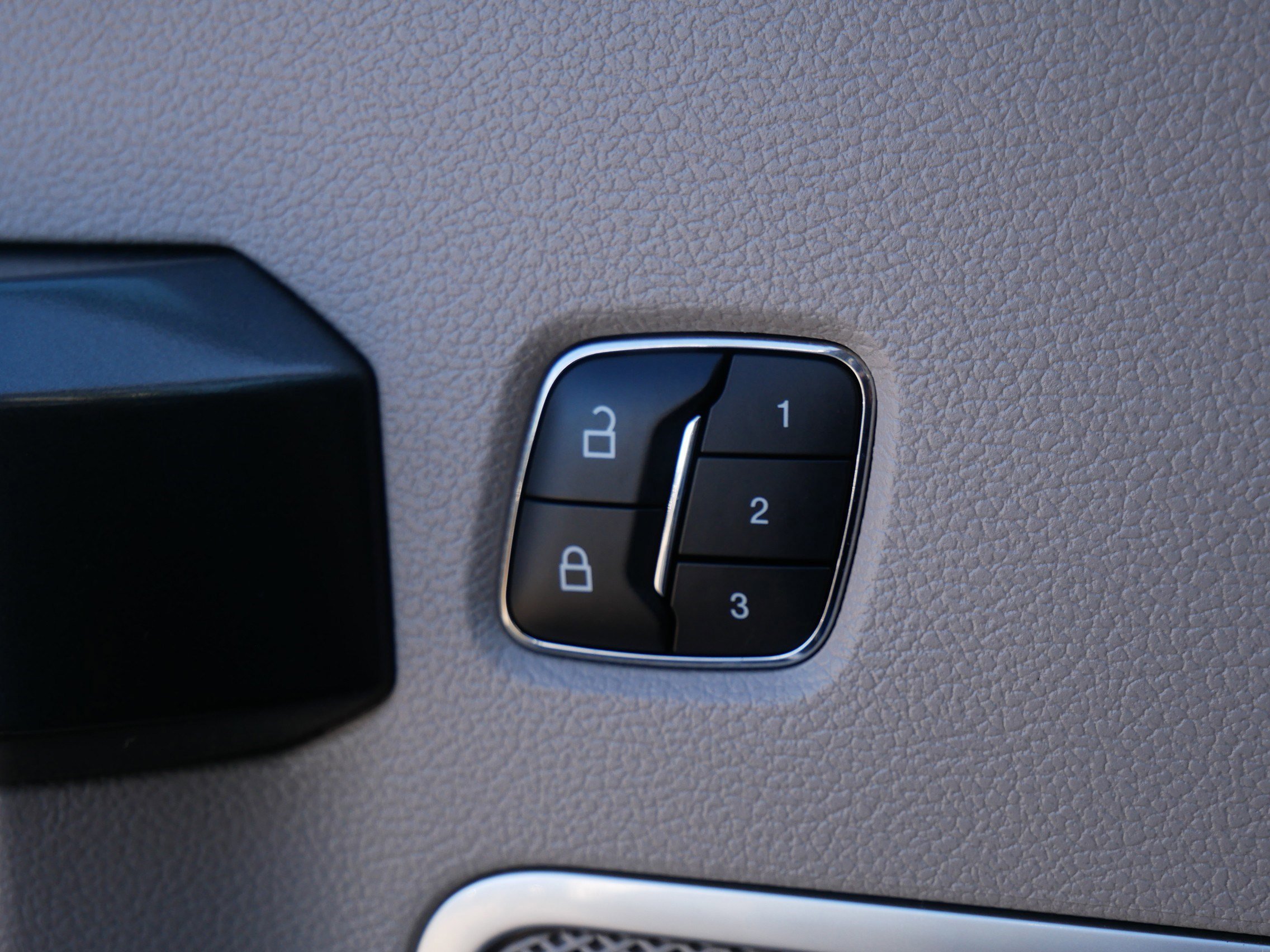 Certified 2019 Ford F150 Limited w/ Trailer Tow Package image 27